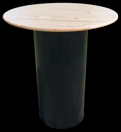 Stehtisch in Schwarz, freigestellt
